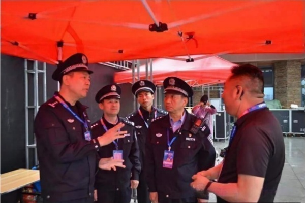 泰山义警
